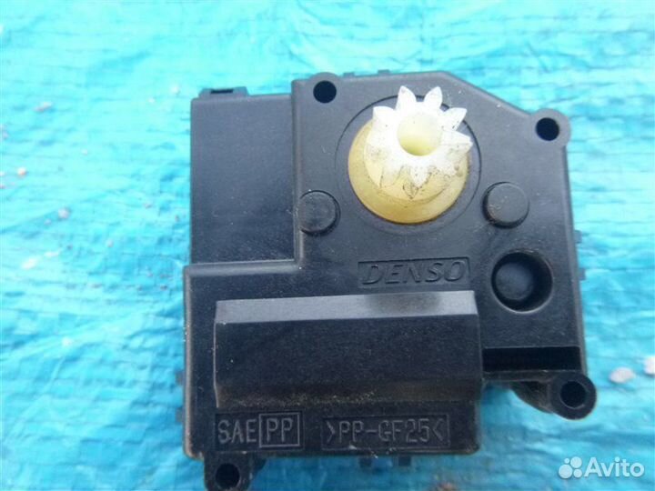 Сервопривод заслонок печки Lexus Ls600 UVF45