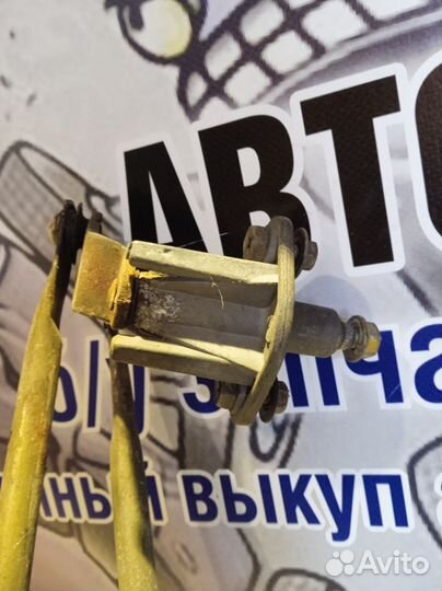 Трапеция стеклоочистителя Kia Shuma