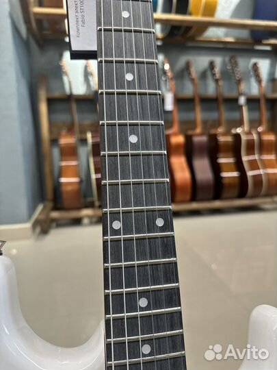 Электрогитара Fabio ST100 Белая (для обучения)