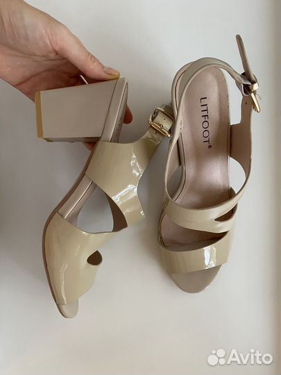 Босоножки 40