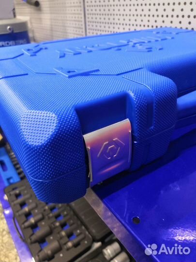 Набор инструментов универсальный 7511MR