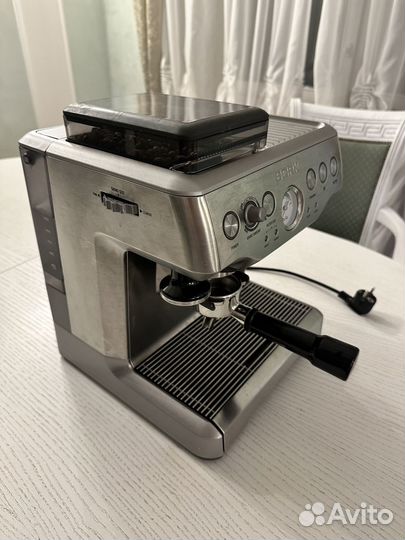 Кофемашина Bork с капучино + комплект для чистки