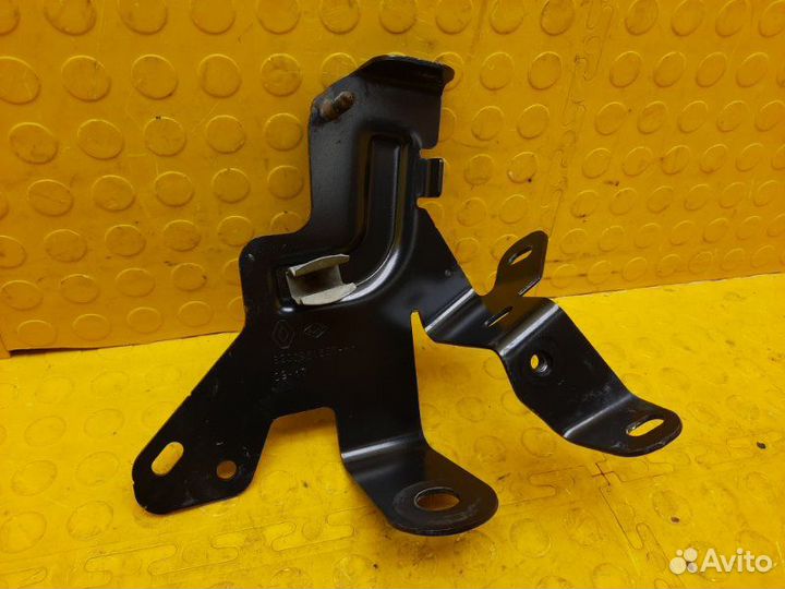 Кронштейн Renault Kaptur F4RE410C127012 2018