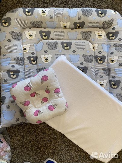 Матрасик на пеленальный столик и подушечка