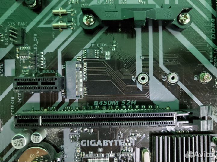 Материнская плата