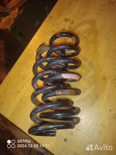 Пружину хонда стрим