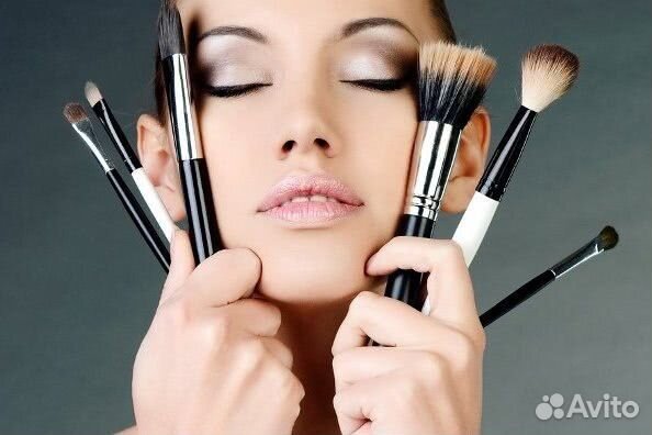 Визажист бровист