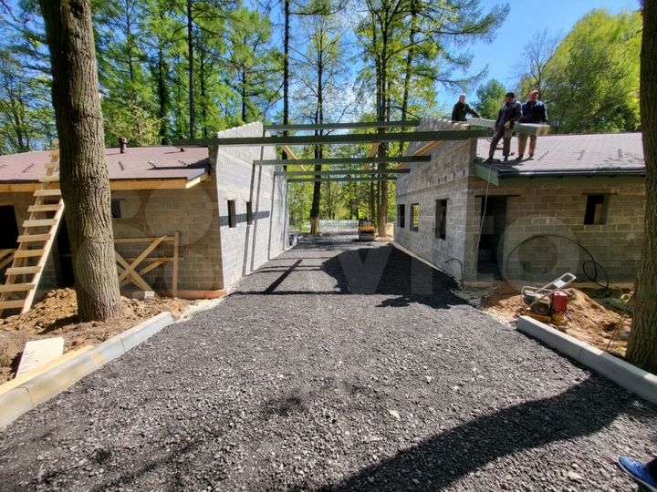 Коттедж 185 м² на участке 9 сот.