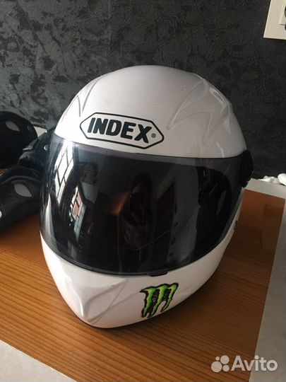 Мото шлем, экипировка на ноги и руки