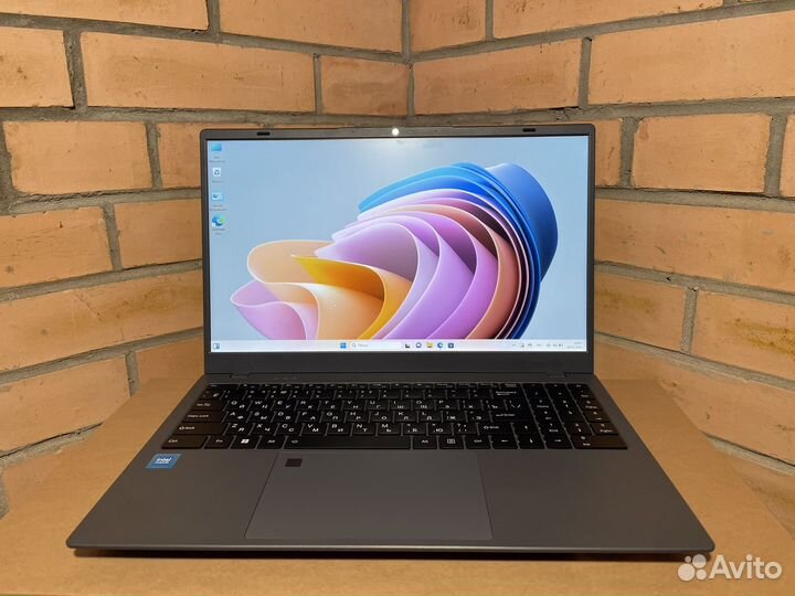 Мощнейший новый ноутбук 4ядра/16GB/256GB/IPS FHD