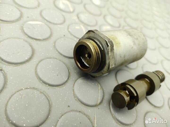 Клапан электромагнитный Bmw 330Ci E46 M54B30 3.0