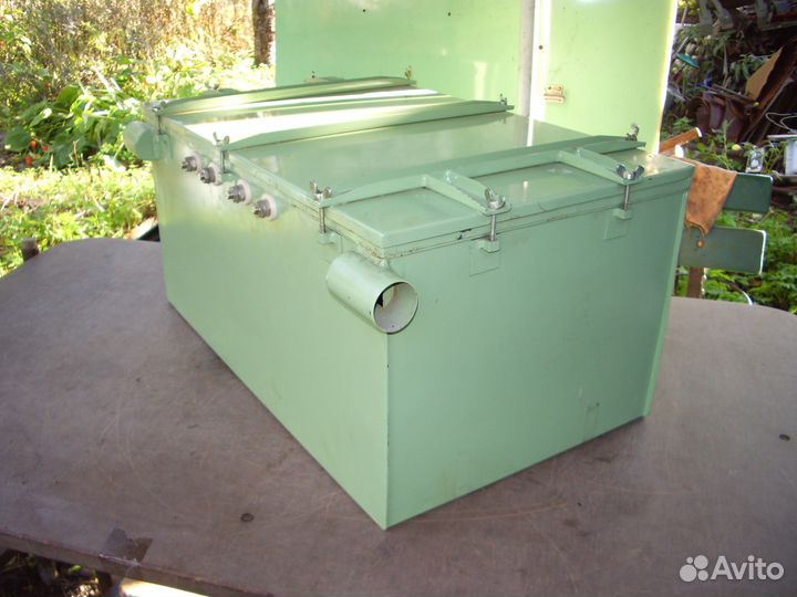 Радиостанция DF-3 Деймос. Аккумуляторный ящик