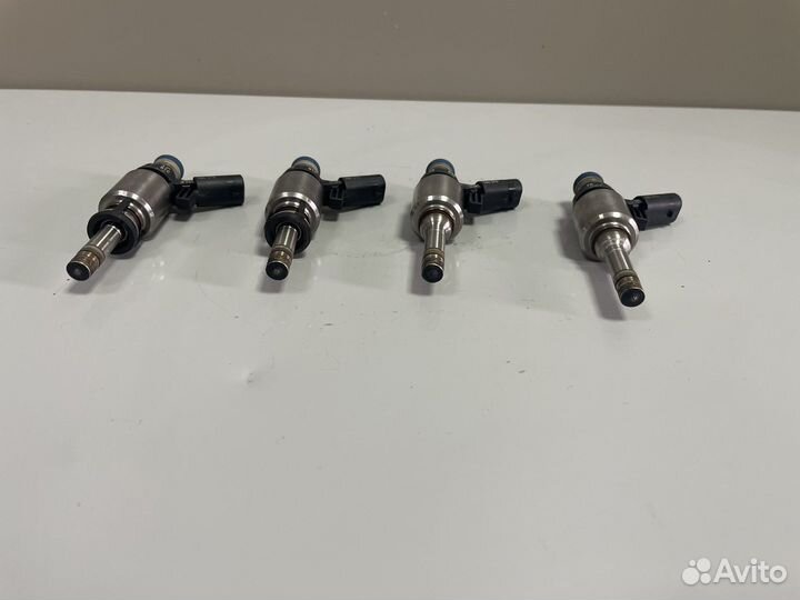 Форсунка топливная Ауди А4 Б8 А5 8Т А6 С7 Ку5