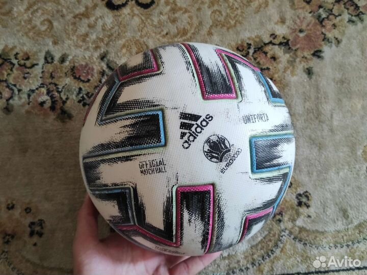 Футбольный мяч