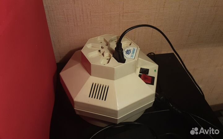 ZiS LC-700 Стабилизатор напряжения, фильтр