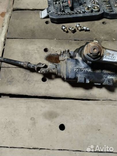 Рулевой редуктор Ниссан Кабстар