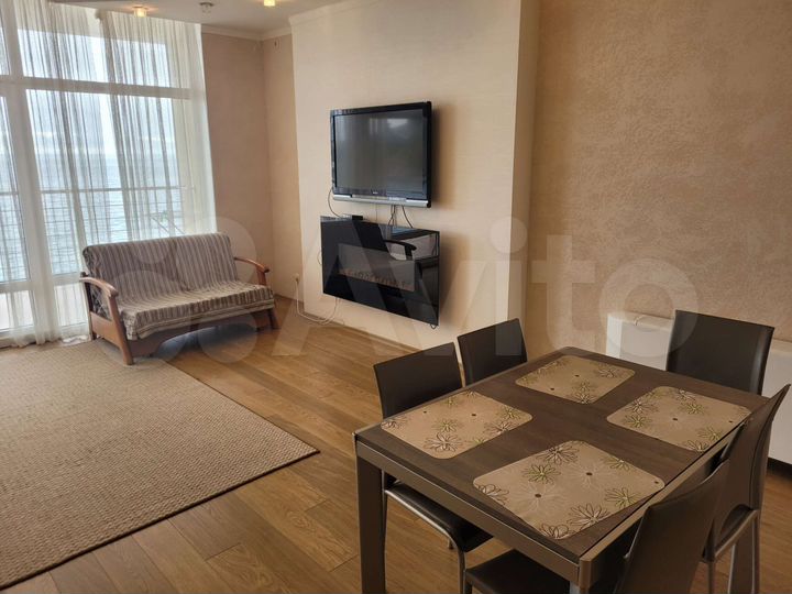 Апартаменты-студия, 75 м², 3/9 эт.