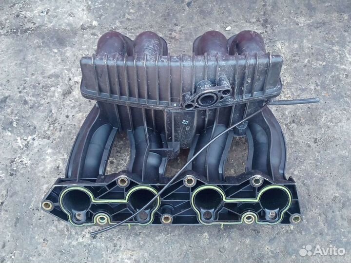 Коллектор впускной Mersedes OM 111 2.0 i