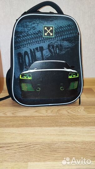 Ранец школьный для мальчика в отличном состояние