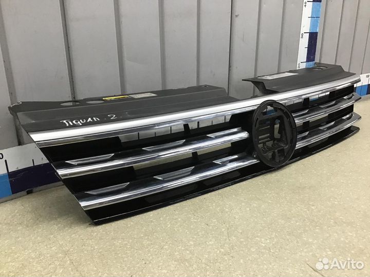 Решетка радиатора VW Tiguan 2017