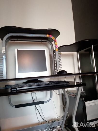 Компьютер.Монитор.Сист.блок.Стол. Кресло