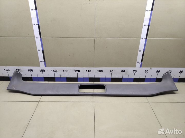 Обшивка двери багажника Land Cruiser (100) 1998-20