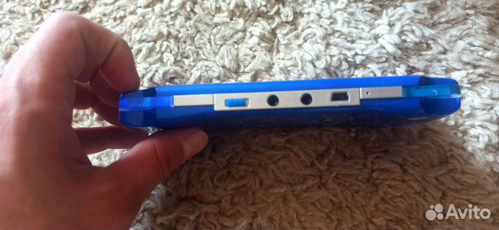 Портативная игровая консоль