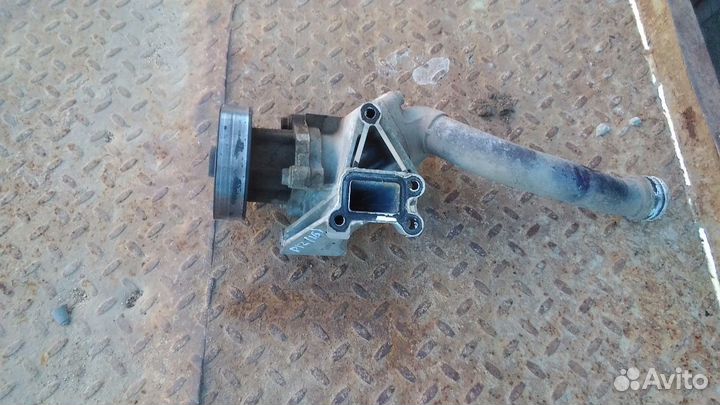 Помпа водяная Nissan Primera P12 2.0