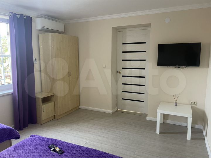 Комната 25 м² в 2-к., 1/2 эт.