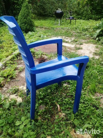 Стул пластиковый