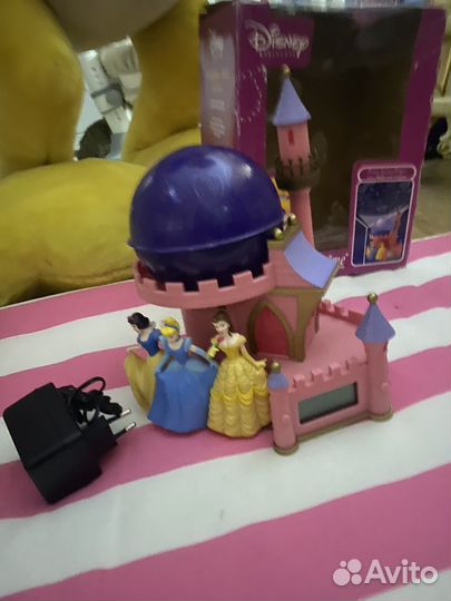 Часы,проектор Дисней