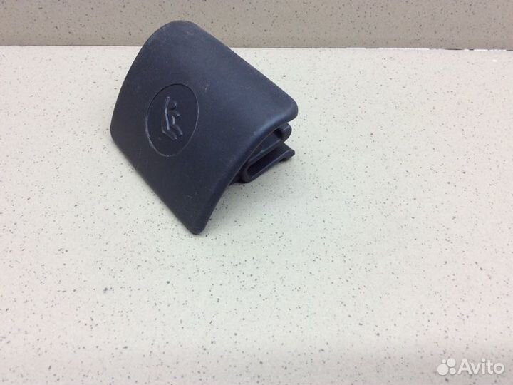 Крышка крепления ремня безопасности Suzuki Sx4