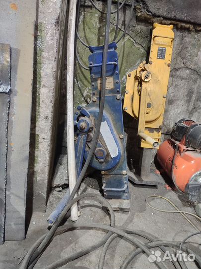 Домкрат реечный бу