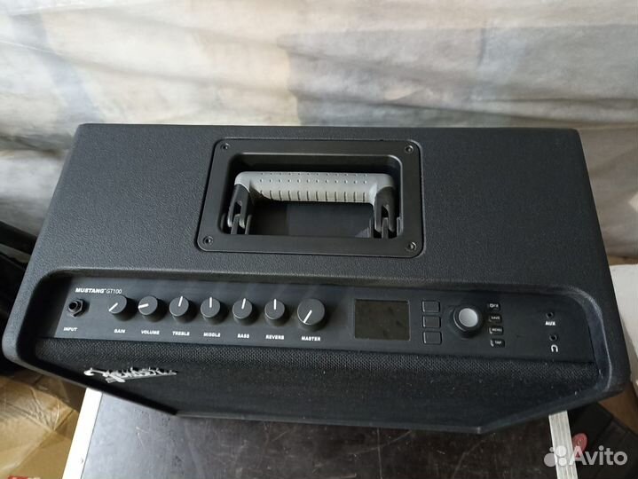 Гитарный комбик Fender mustang GT 100
