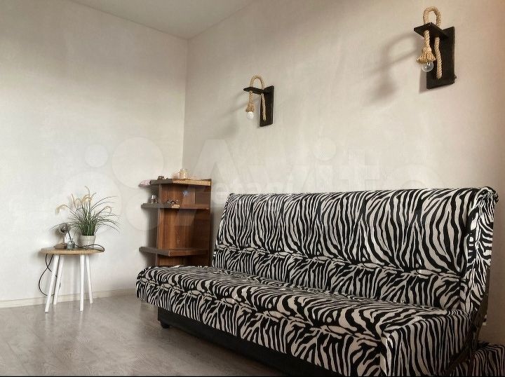 2-к. квартира, 50 м², 9/9 эт.