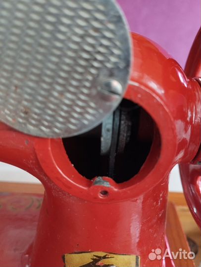 Детская швейная машинка СССР