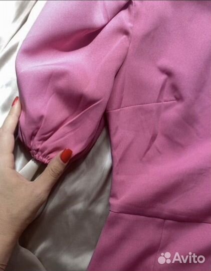 Платье розовое