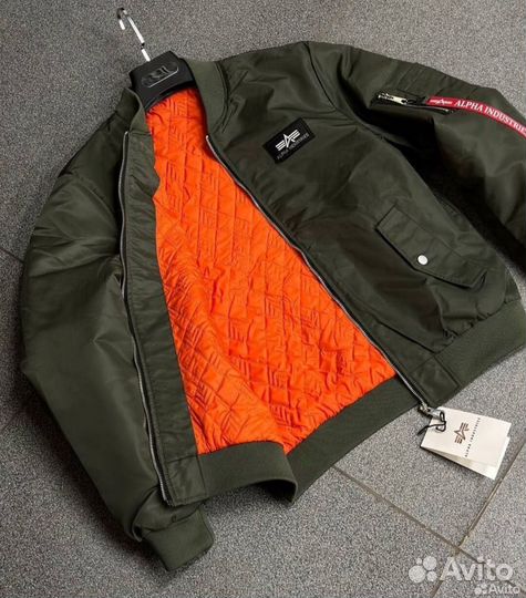 Бомбер alpha industries