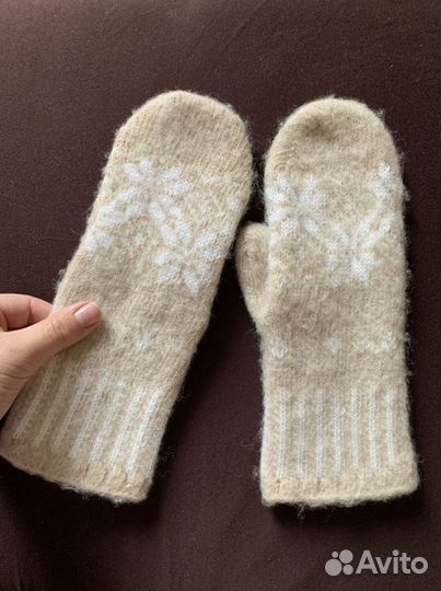 Варежки женские