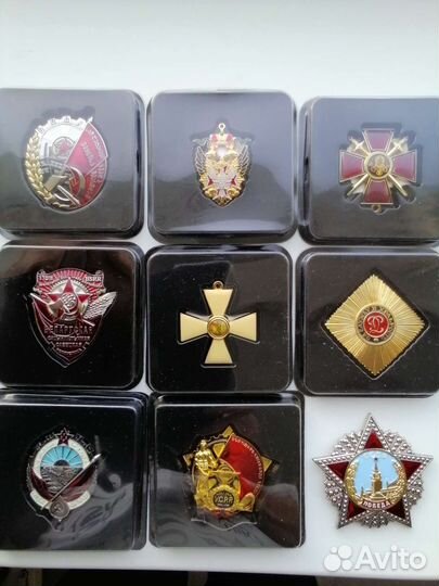 Медали, ордена