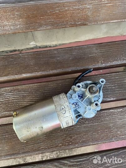 Моторчик дворнников ваз 2110, 2112