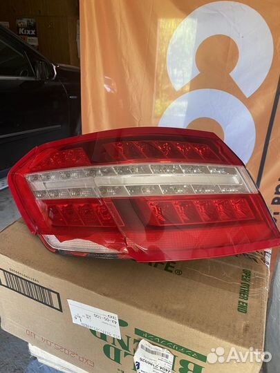Фонарь задний левый Mercedes w212