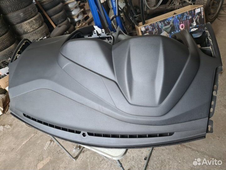 Торпедо Ford Focus 3 1.6 2013