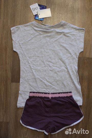 Комплект на девочку футболка и шорты