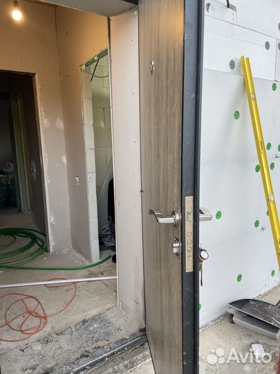 Дверь входная железная уличная бу