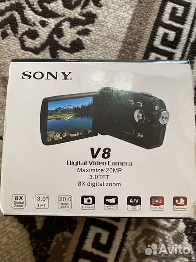 Цифровая видеокамера