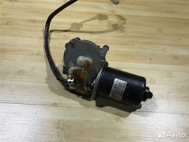 Мотор стеклоочистителя передний Mercedes-Benz