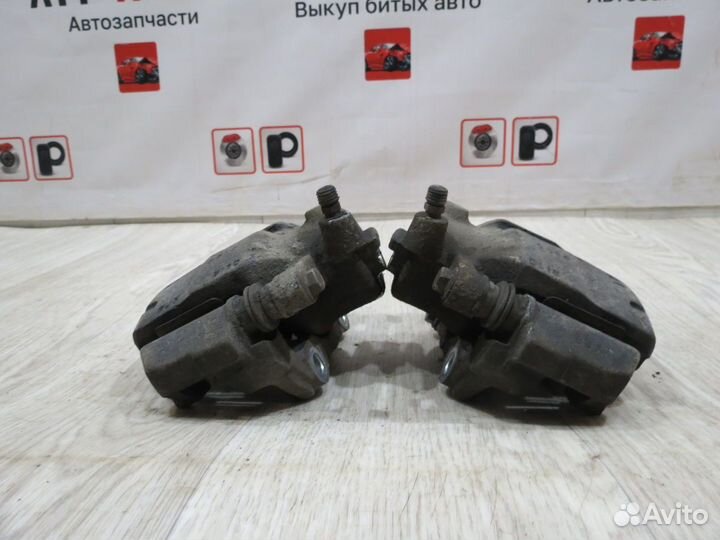 Суппорт передний Skoda Rapid