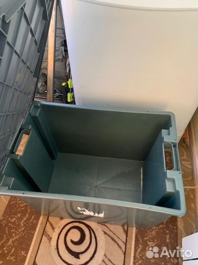 Ящик пластиковый с крышкой