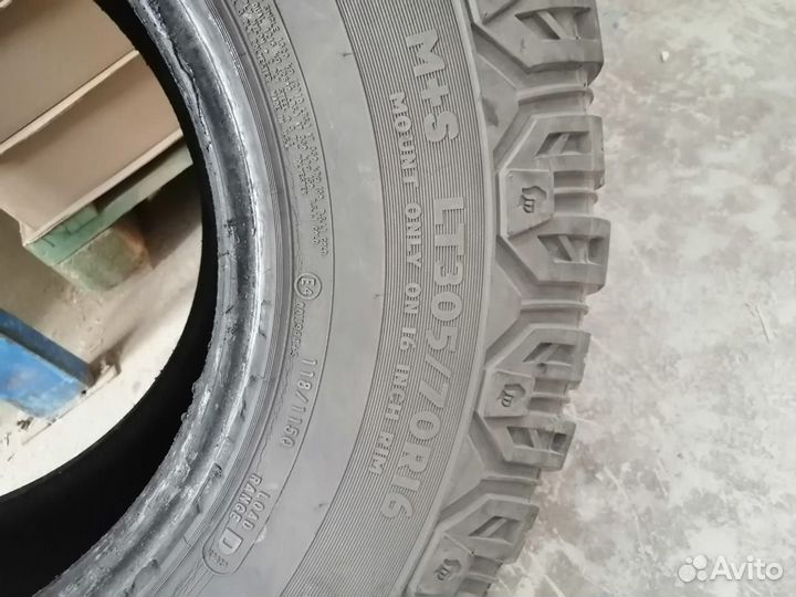 Cooper Discoverer STT 305/70 R16